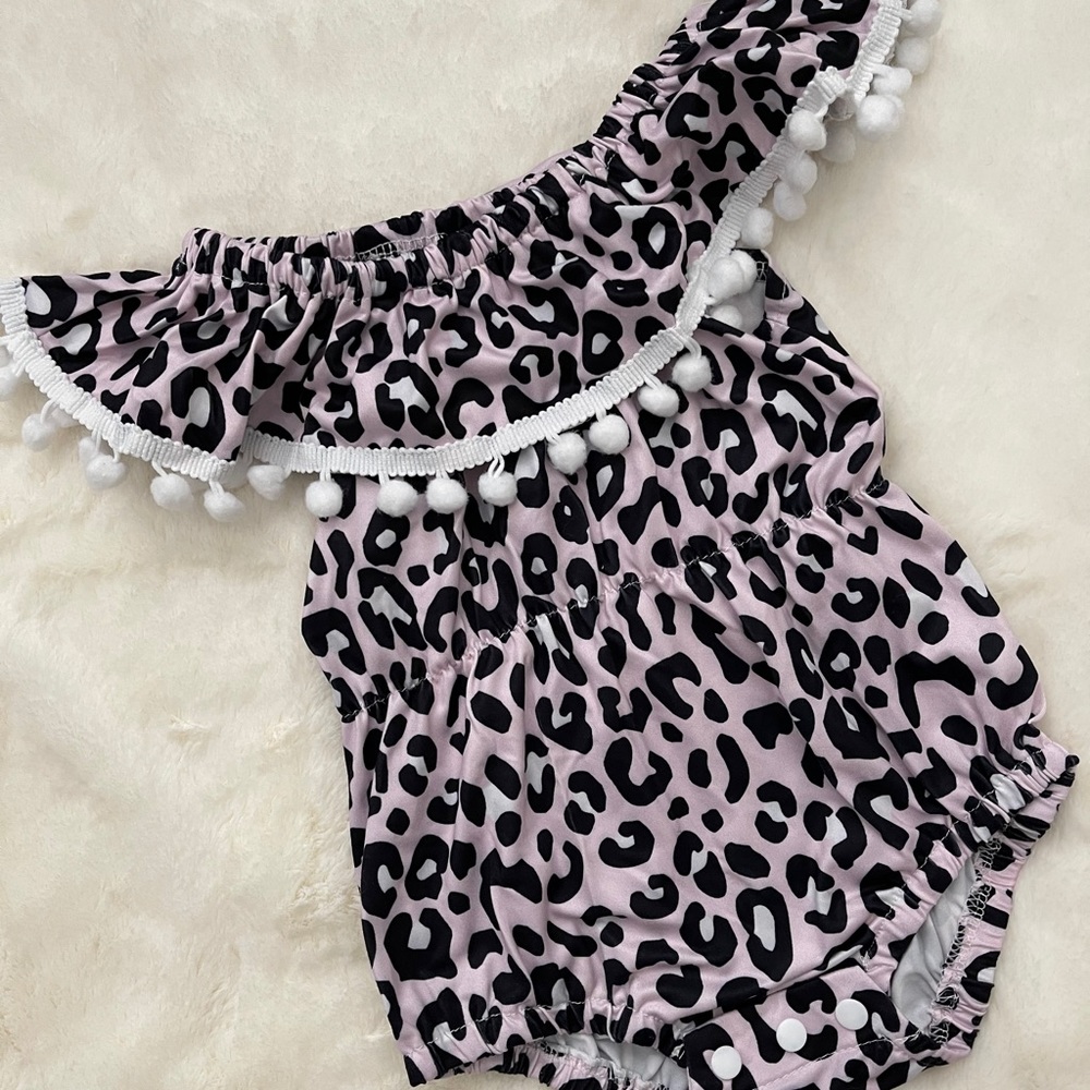 💜🖤 Purple/Black Animal Print Onesie